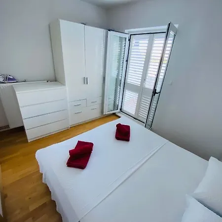 Casa de hóspedes Ruza 3*