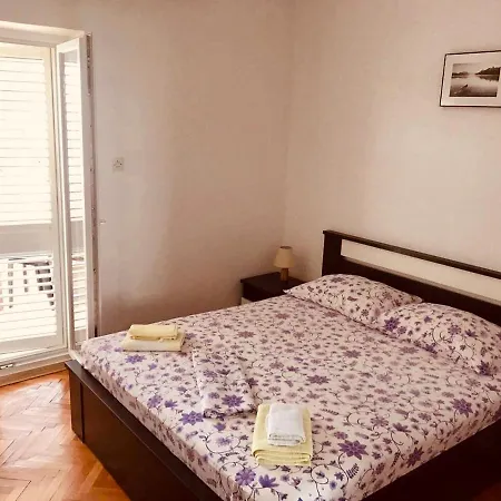 Casa de hóspedes Ruza 3*